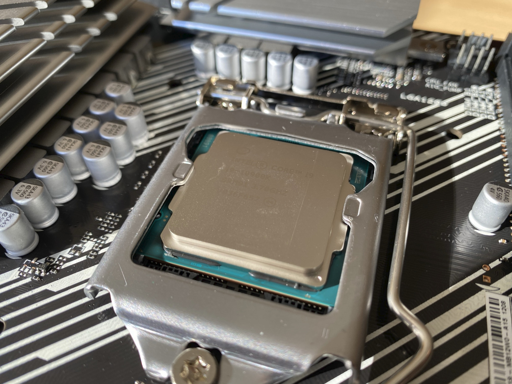 Processeur Intel i9 10900k parmi les meilleurs processeurs gaming